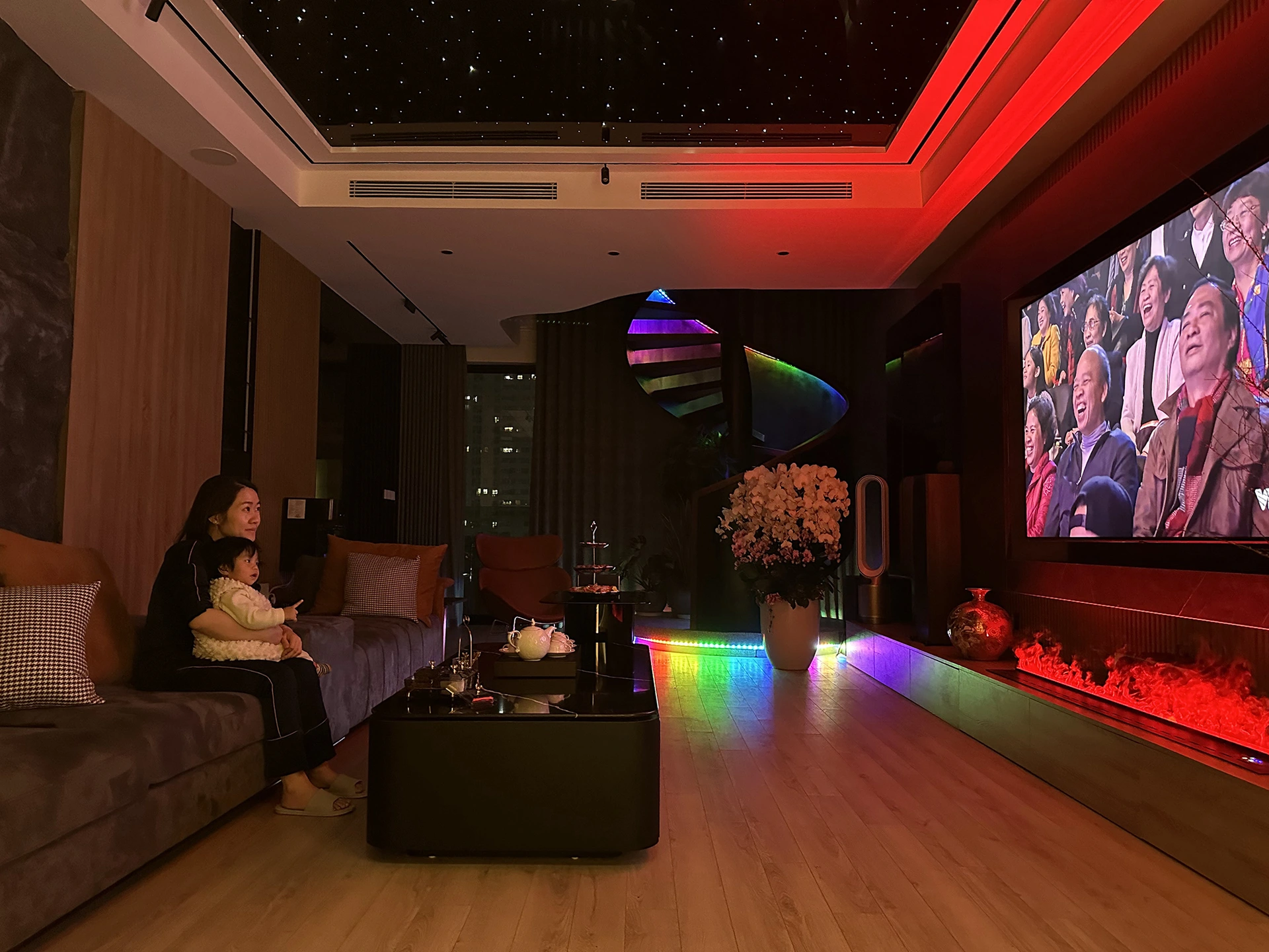 9X Hà Nội chi 8 tỷ làm nhà thông minh, chỉ giơ tay cất giọng là xoay đủ thứ